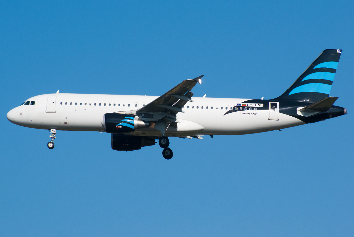 LY-ONL, (cn 4489), Airbus A320-214