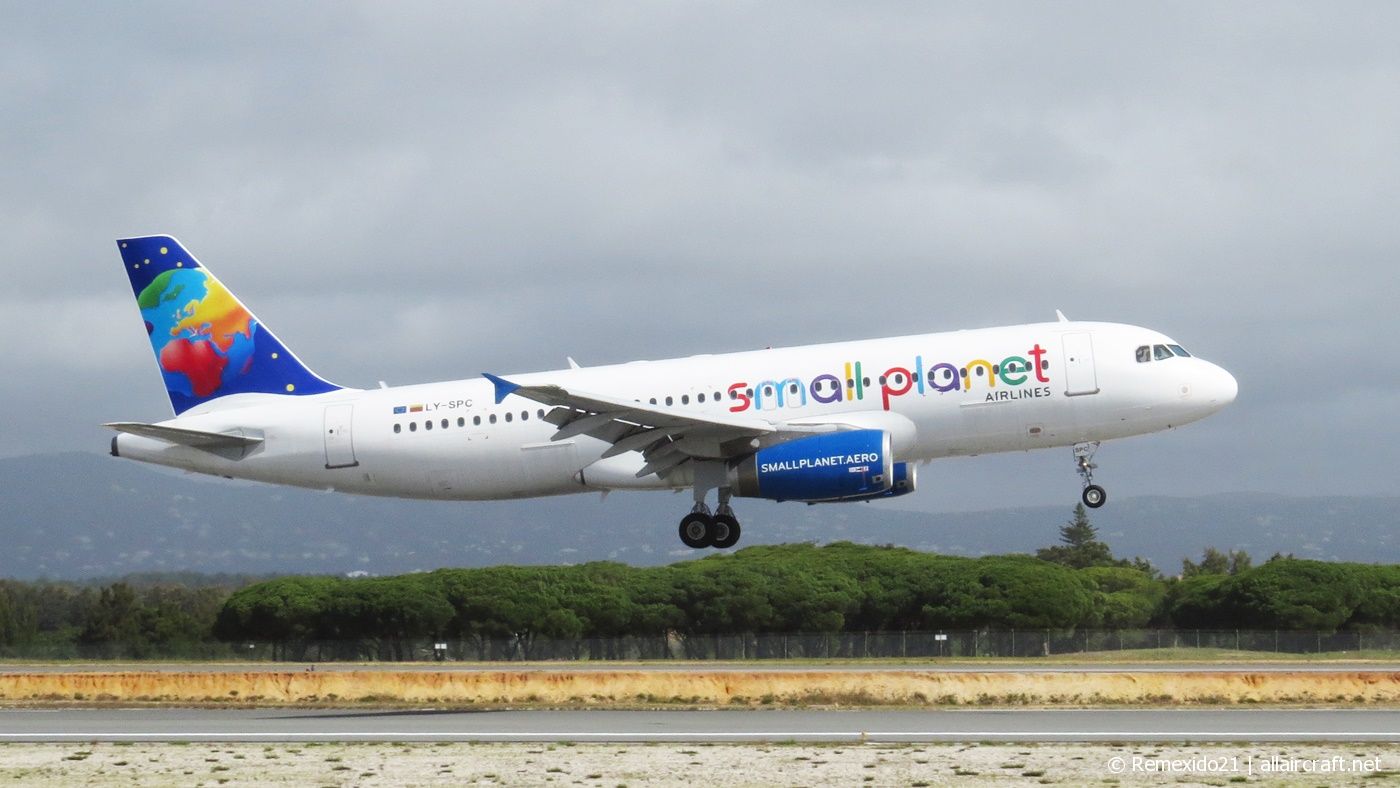 LY-SPC (415) 1993 Airbus A320-231