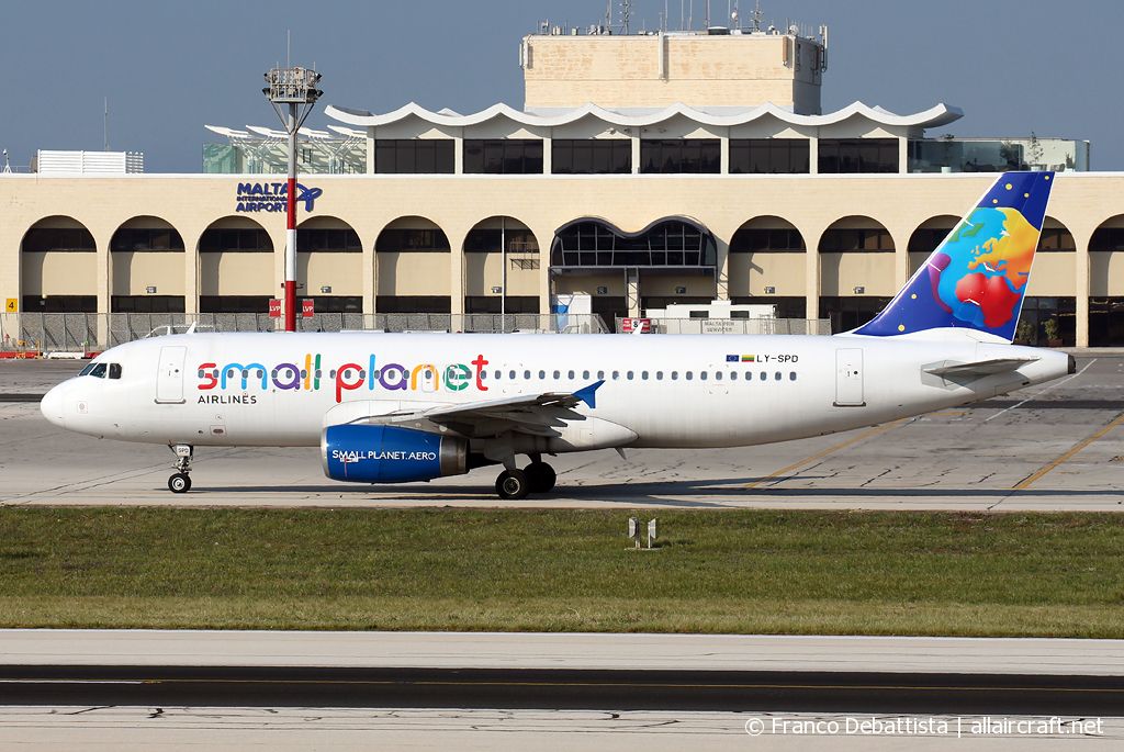 LY-SPD (990) 1999 Airbus A320-232