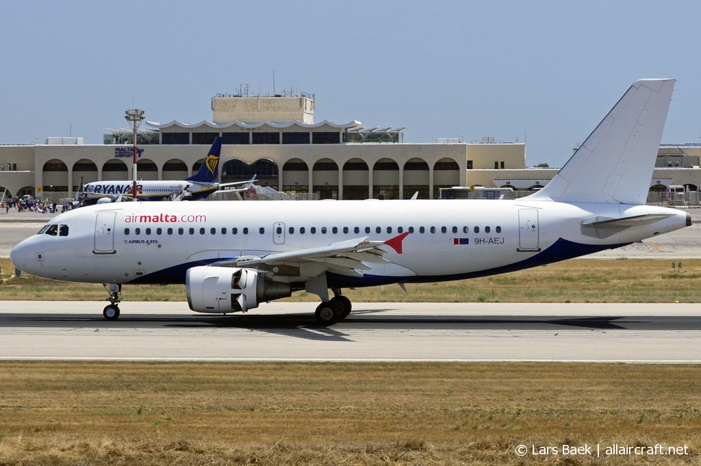 9H-AEJ (2186) 2004 Airbus A319-112