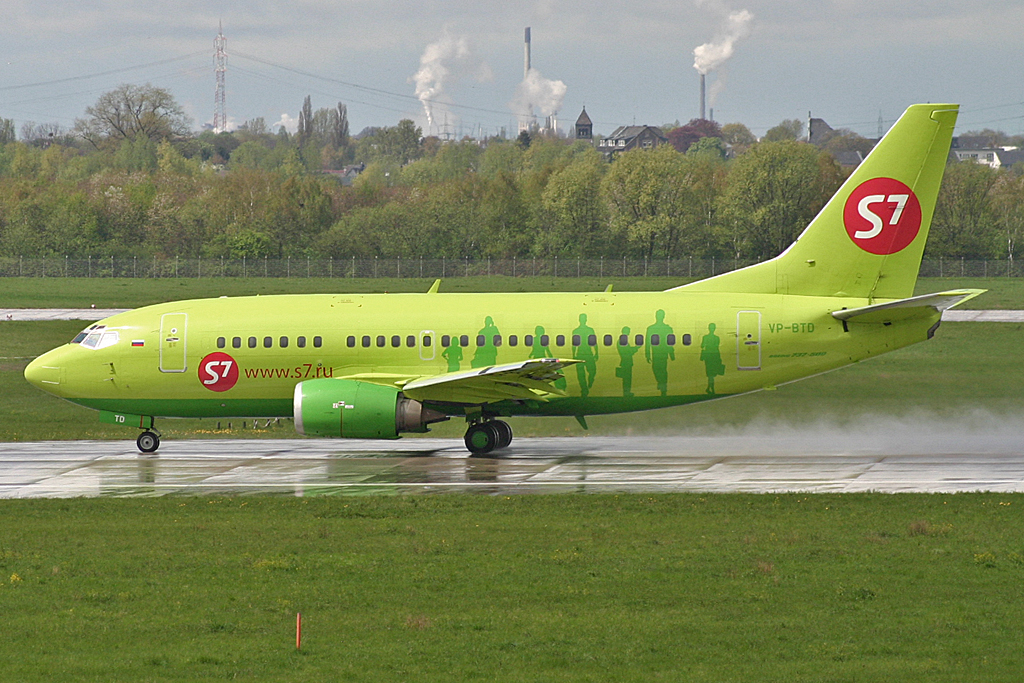 VP-BTD (25001) 1990 Boeing 737-522