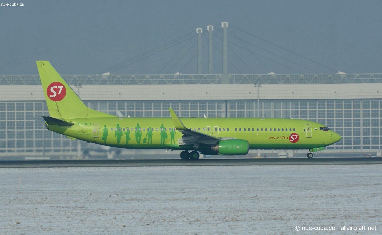 VP-BDH (cn 30667) Boeing 737-8Q8