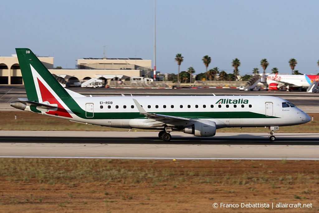 EI-RDB (17000331) 2011 Embraer 170-200LR