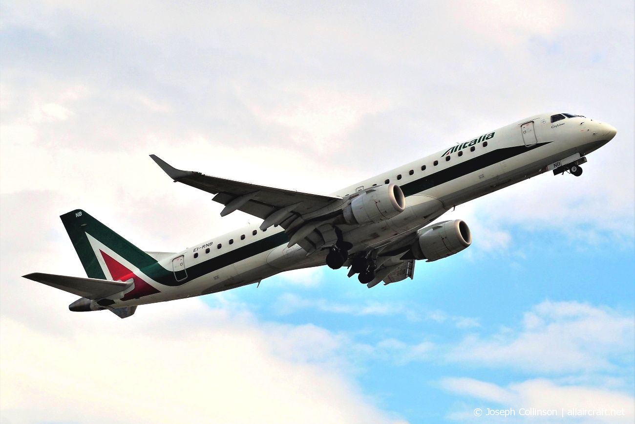 EI-RNB (19000479) 2011 Embraer 190-100LR