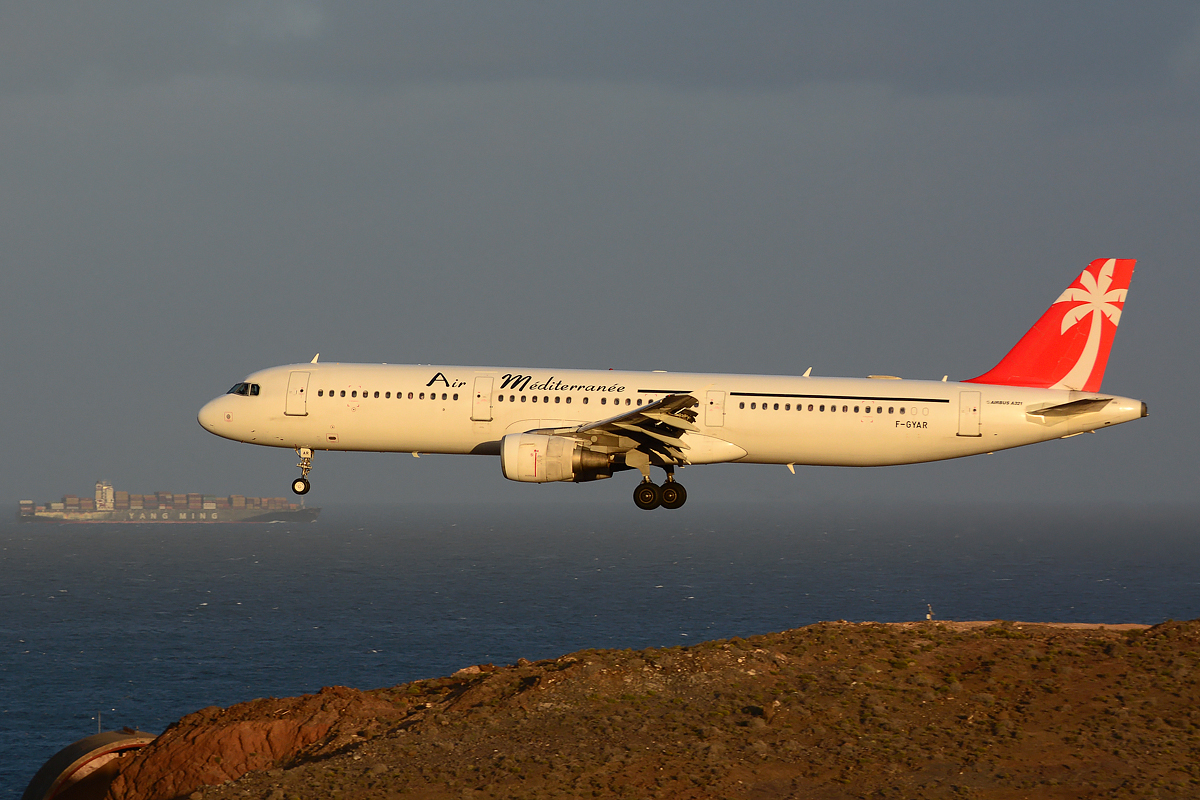 F-GYAR (891) 1998 Airbus A321-212