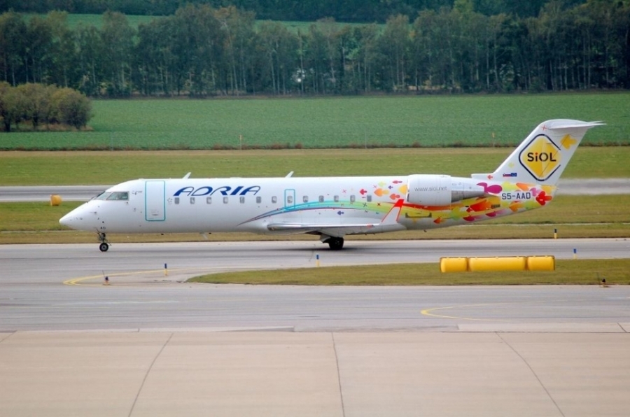 S5-AAD (7166) 1998 Bombardier CRJ-200LR