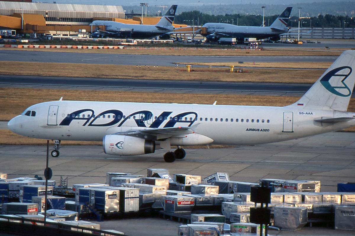 S5-AAA (043) 1988 Airbus A320-231