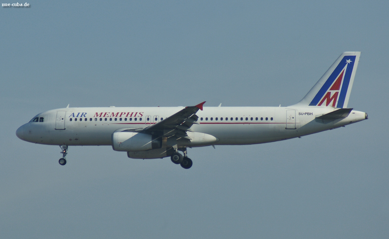 SU-PBH (cn 1300) Airbus A320-233