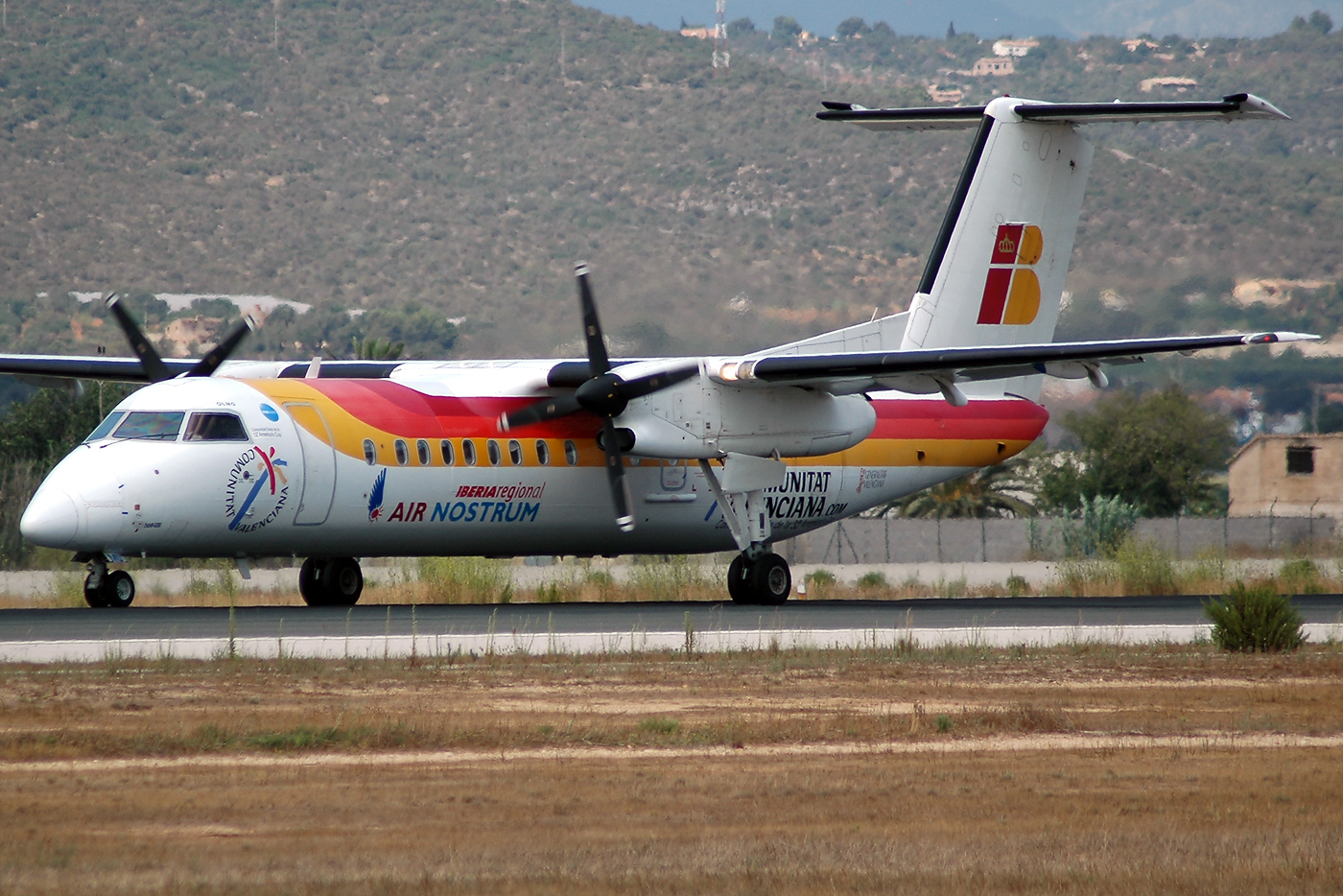 PH-DMU (568) 2000 Bombardier Dash 8-Q315