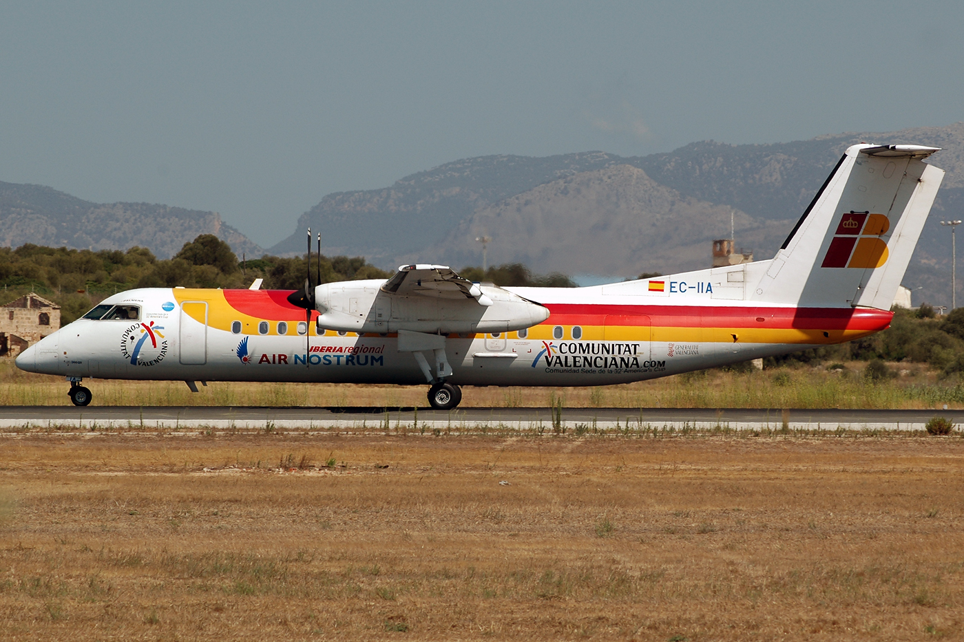 EC-IIA (cn 000587) Dash 8-Q315