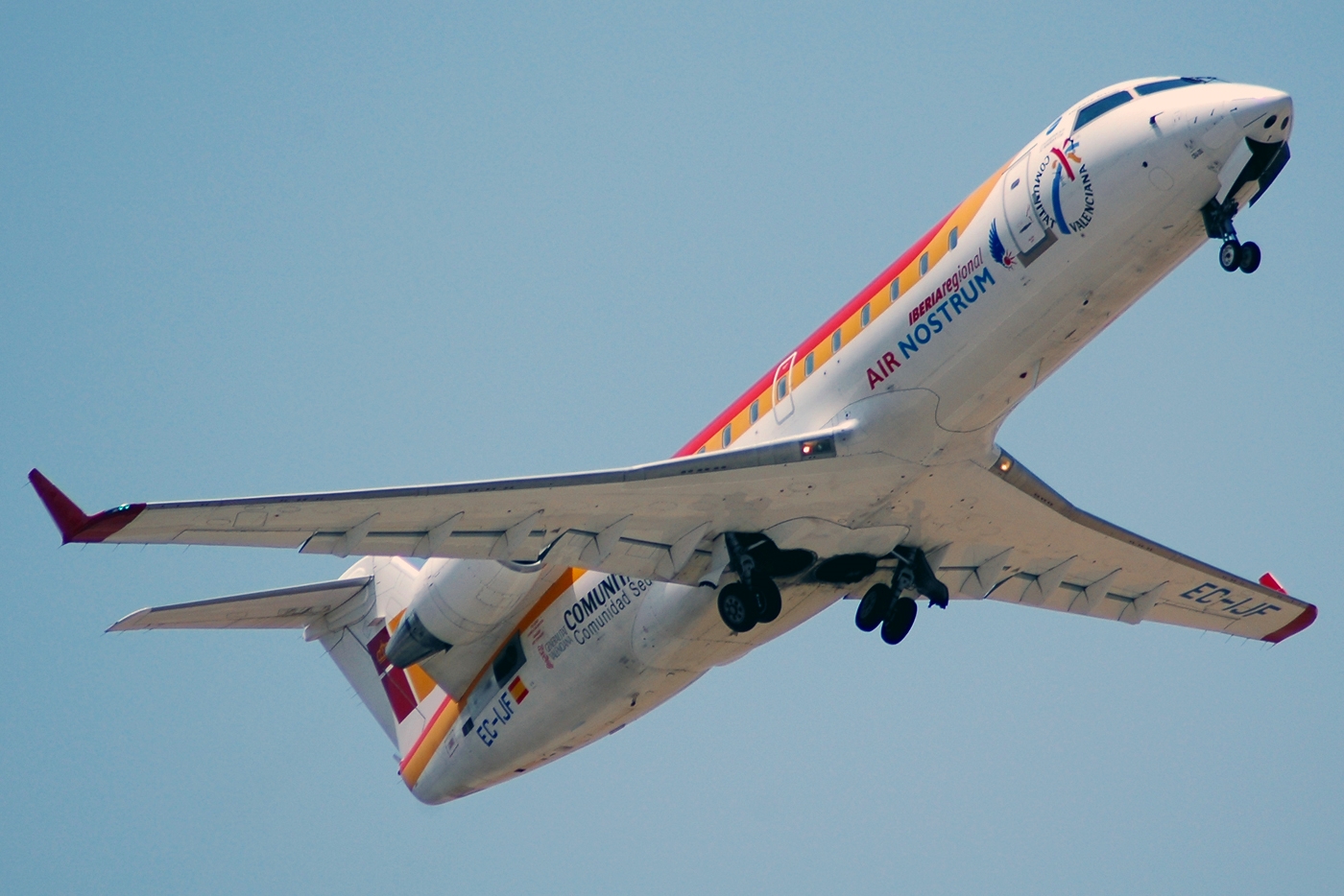 EC-IJF (cn 7705) Bombardier CRJ200ER