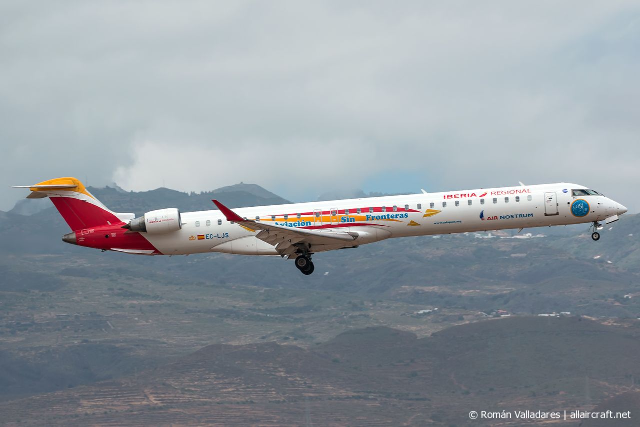 EC-LJS (cn 19003) Bombardier CRJ-1000