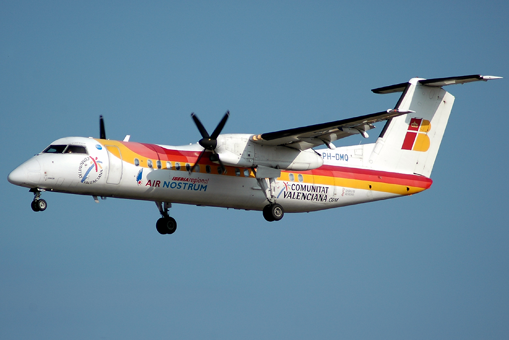 PH-DMQ (567) 2000 Bombardier Dash 8-Q315