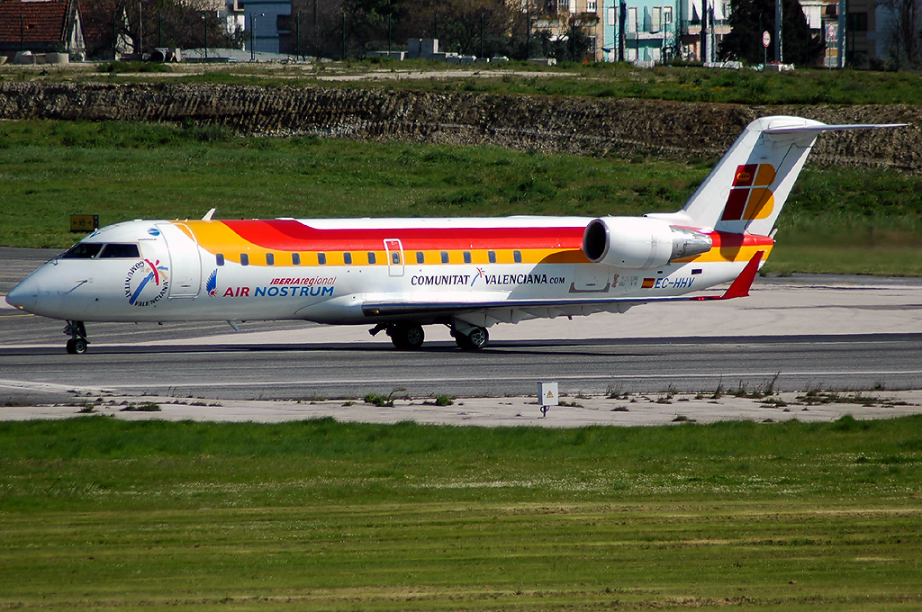 EC-HHV (7350) 1999 Bombardier CRJ200ER