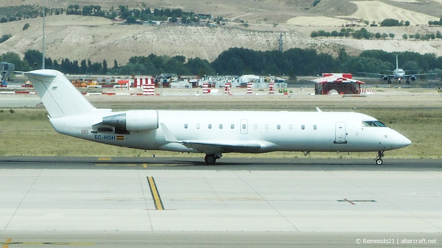 EC-HSH (7466) 2000 Bombardier CRJ200ER
