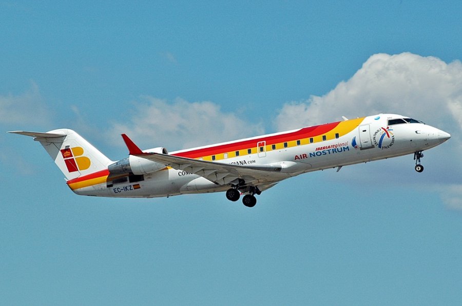 EC-IKZ (7732) 2002 Bombardier CRJ200ER