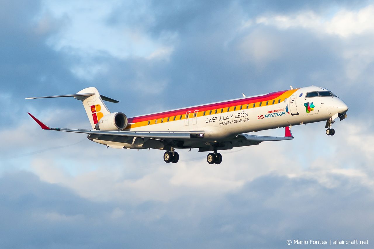 EC-JYV (cn 15106) Bombardier CRJ900ER