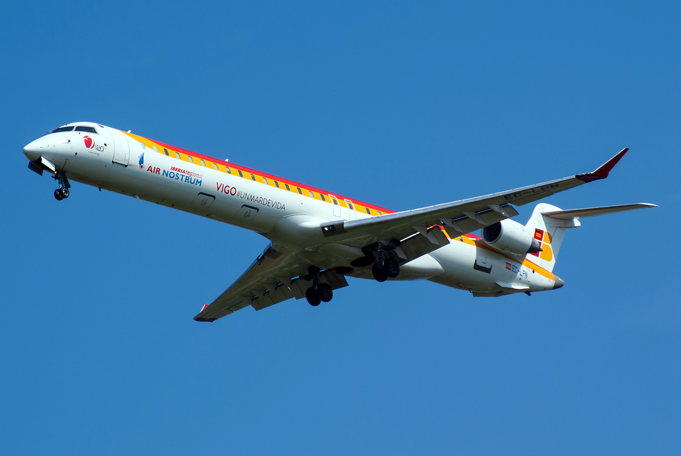 EC-LPN (cn 19022) Bombardier CRJ-1000