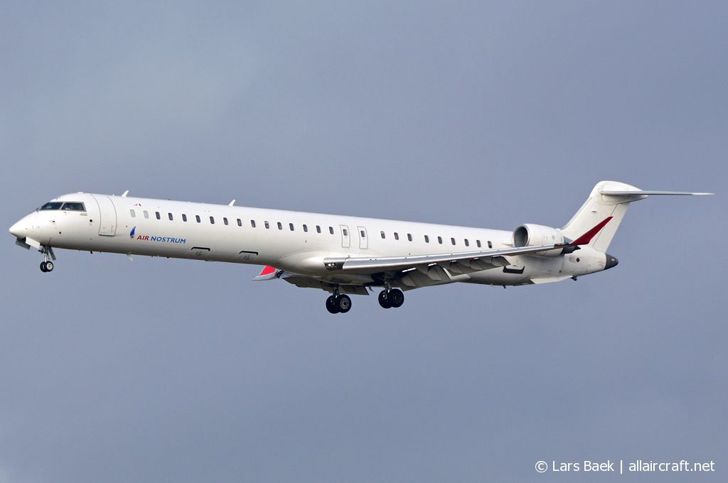 EC-MNR (cn 19052) Bombardier CRJ-1000