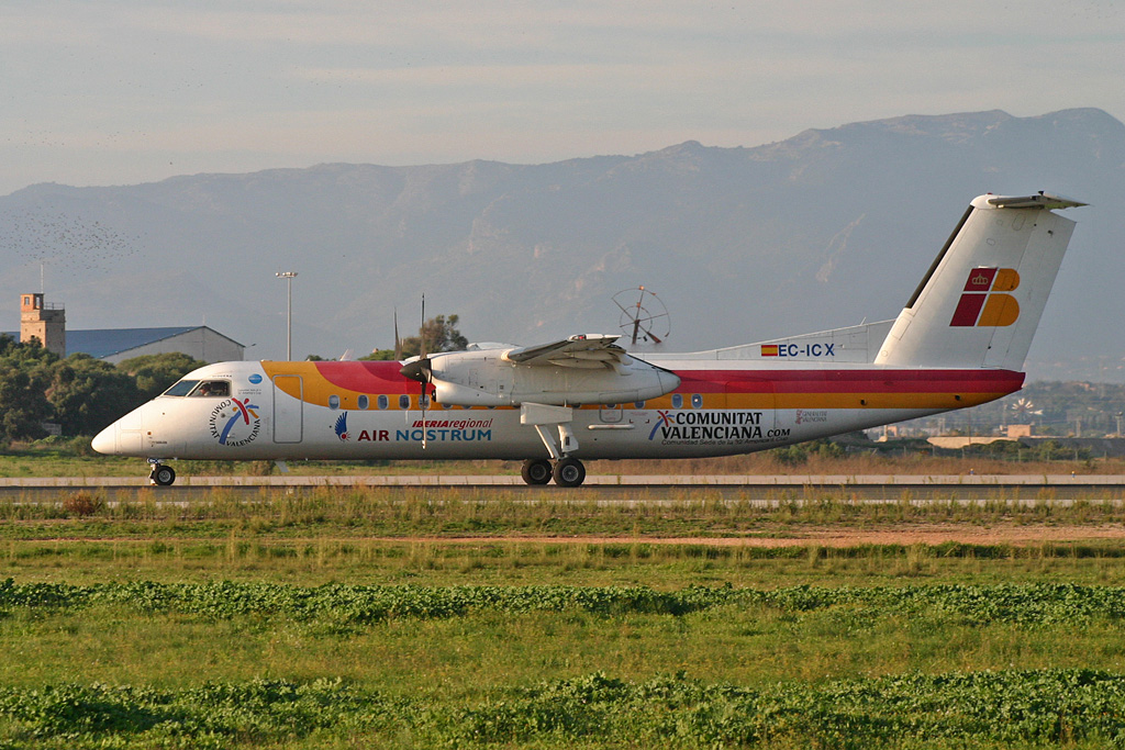 EC-ICX (563) 2000 Bombardier Dash 8-Q315