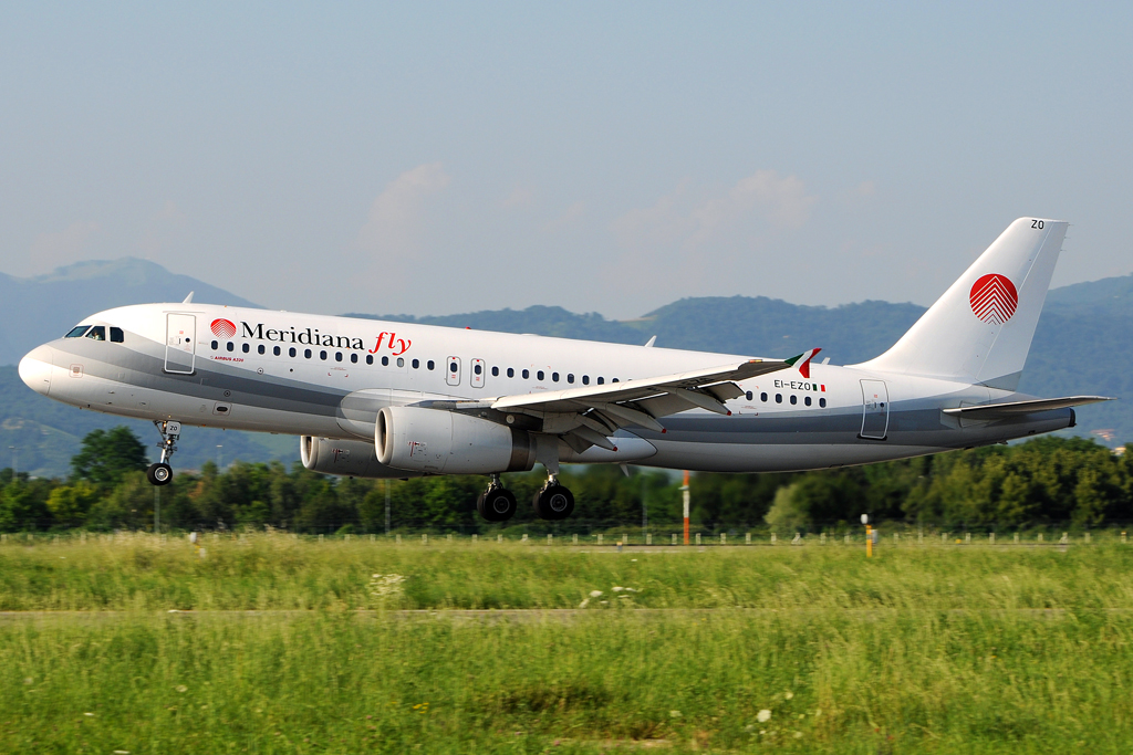 EI-EZO (1723) 2002 Airbus A320-232