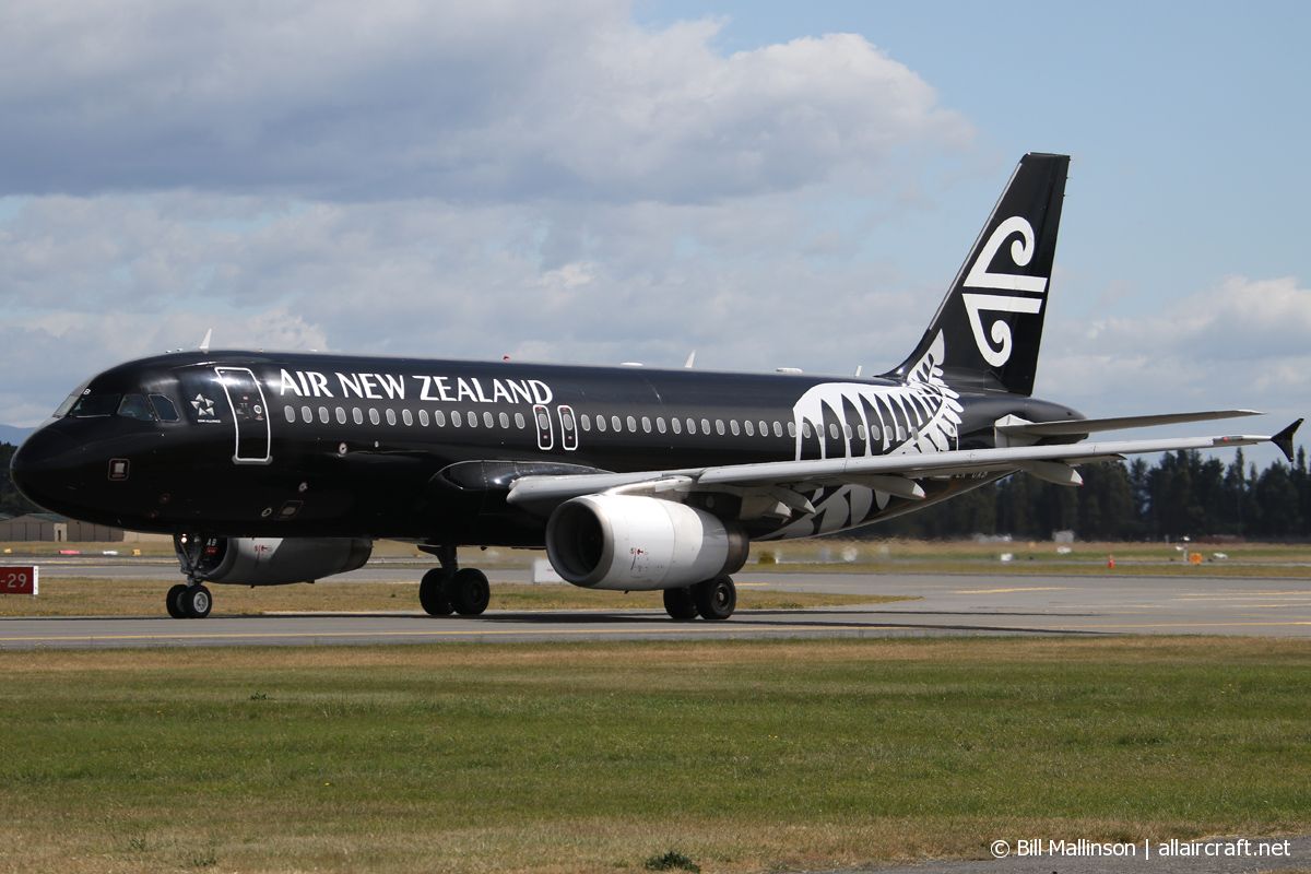 ZK-OAB (cn 4553) Airbus A320-232
