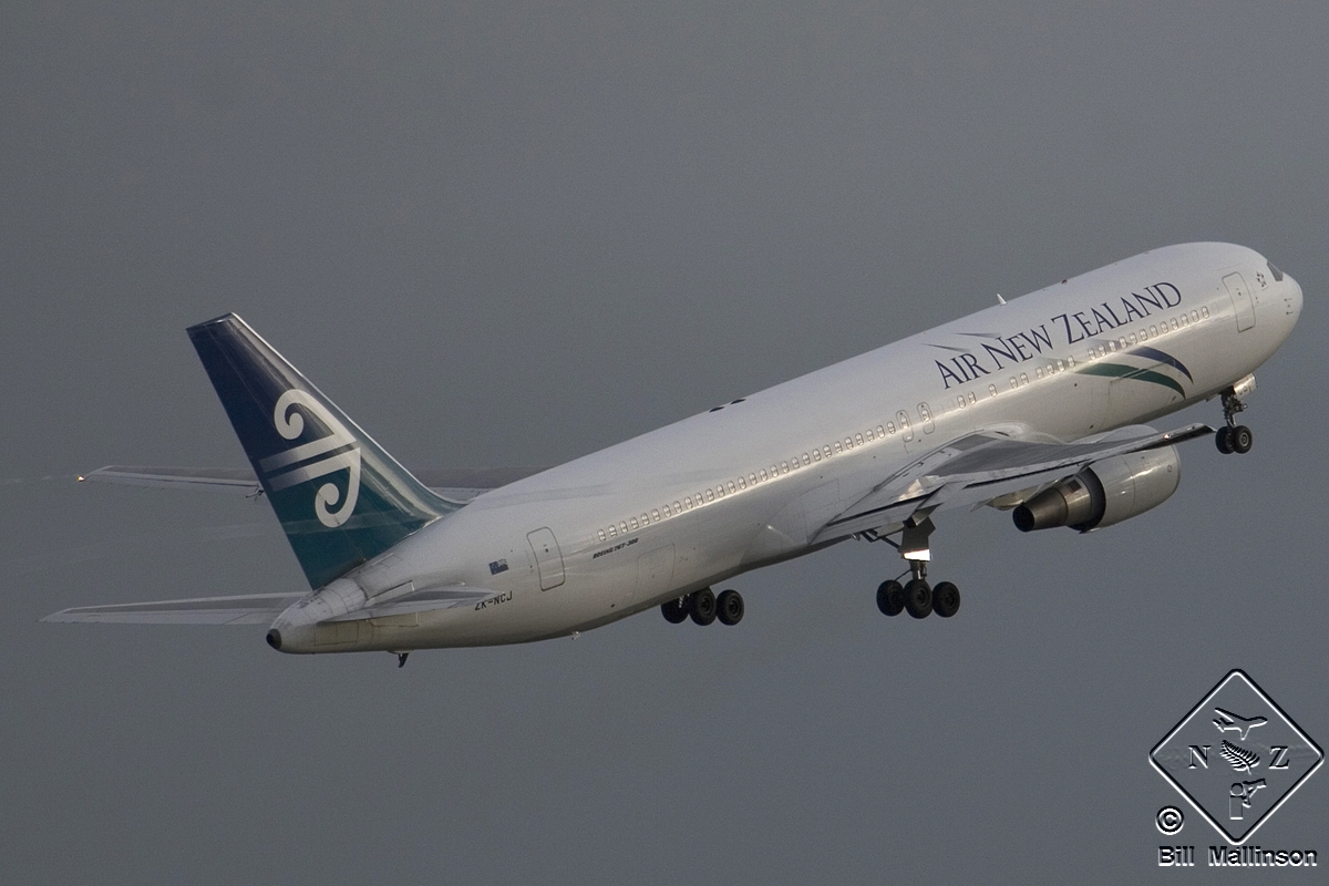 ZK-NCJ (cn 26915) Boeing 767-319ER