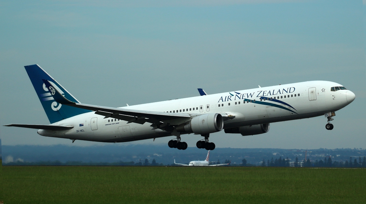 ZK-NCL (28745) 1997 Boeing 767-319(ER)(WL)