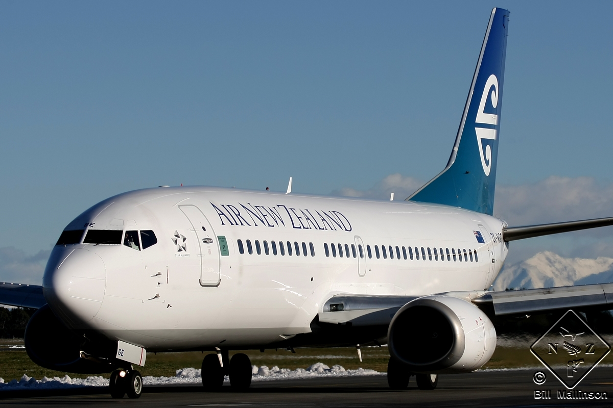 ZK-NGE (cn 28733) Boeing 737-3U3