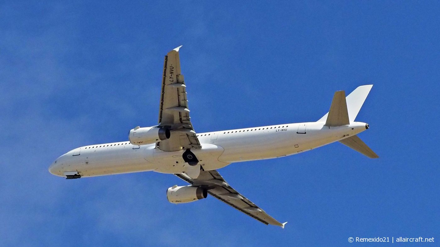 LY-NVU (1421) 2001 Airbus A321-231