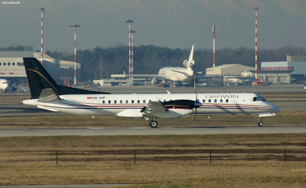 HB-IZP (2000-031) Saab 2000