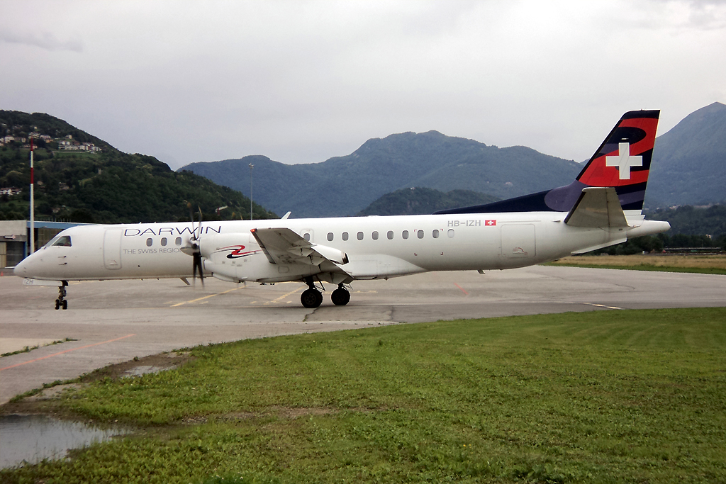HB-IZH (2000-011) Saab 2000