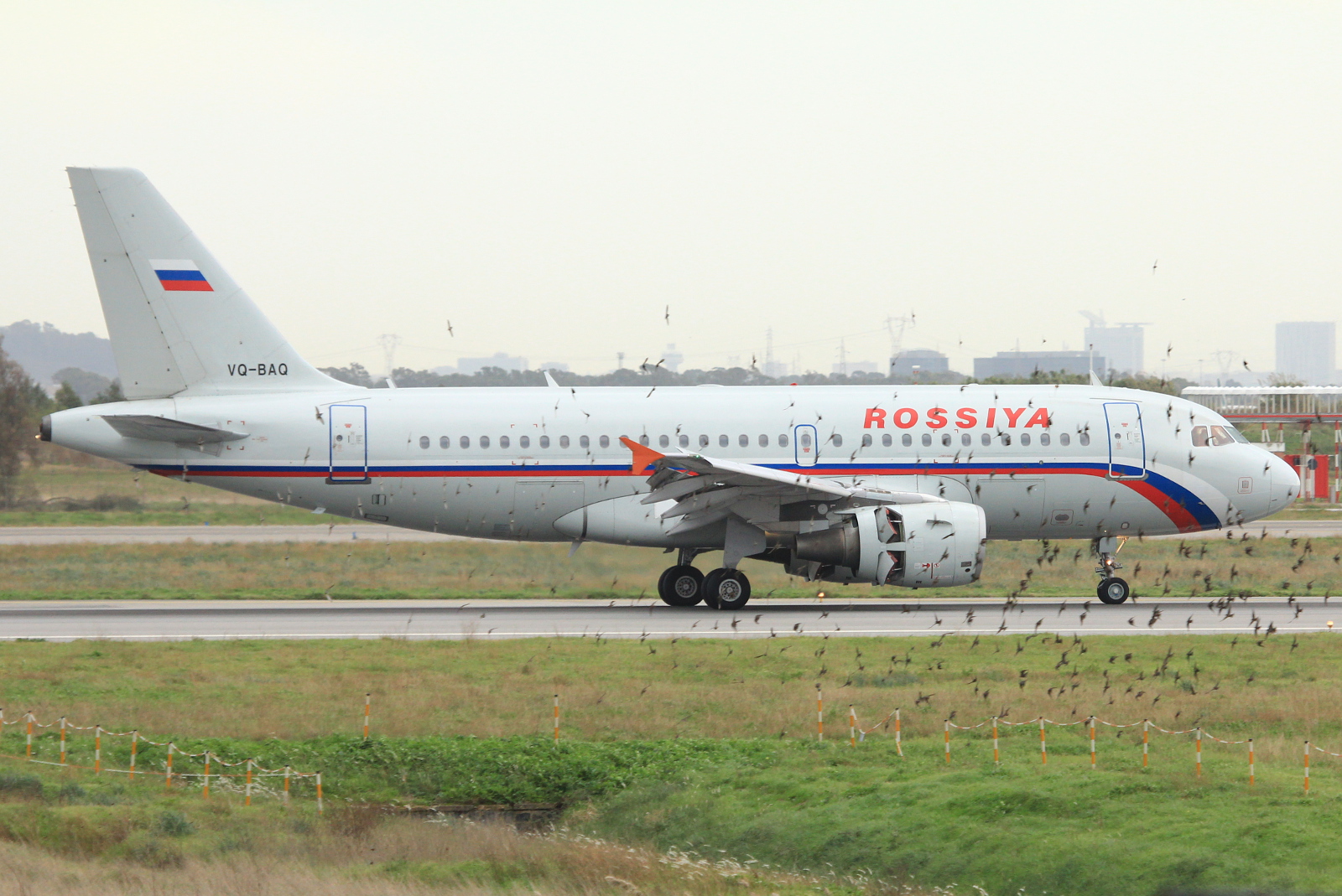VQ-BAQ (1560) 2001 Airbus A319-111