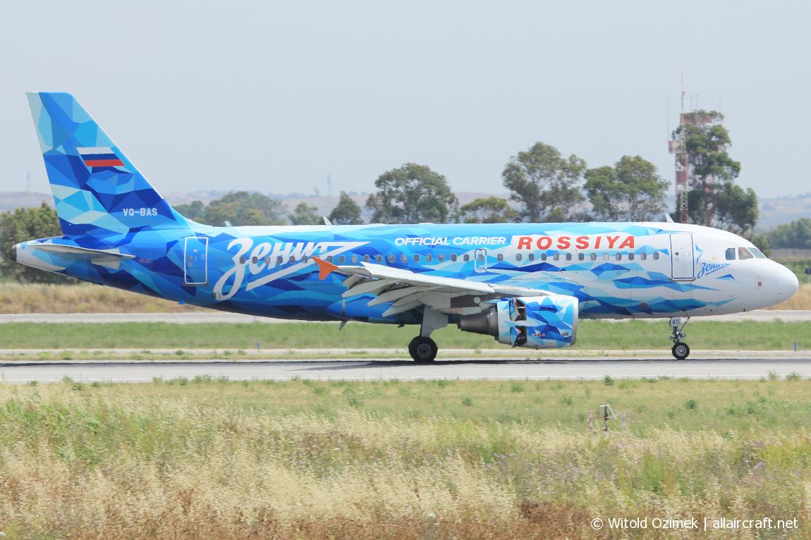 VQ-BAS (1863) 2002 Airbus A319-111
