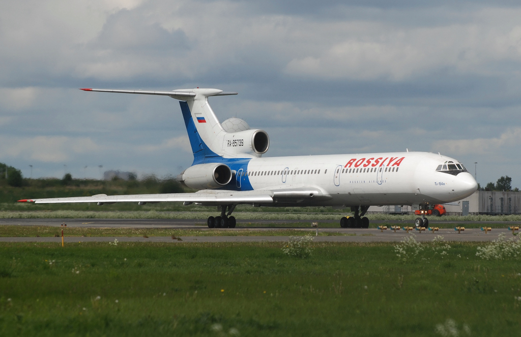 RA-85739 (cn 92A-925) Tupolev Tu-154M