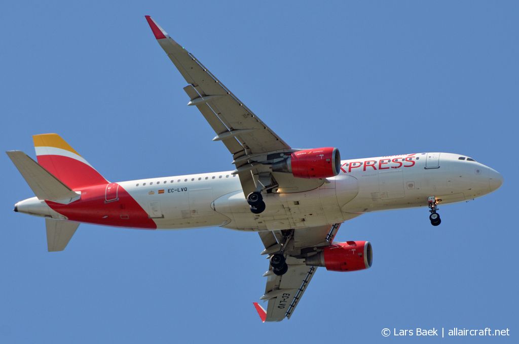 EC-LVQ (5590) 2013 Airbus A320-216(WL)