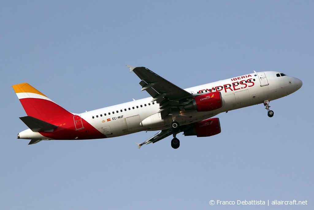 EC-MUF (3278) 2007 Airbus A320-214