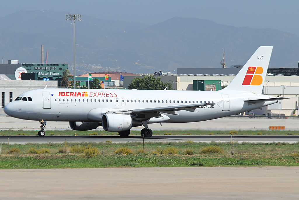 EC-LUC (1059) 1999 Airbus A320-214