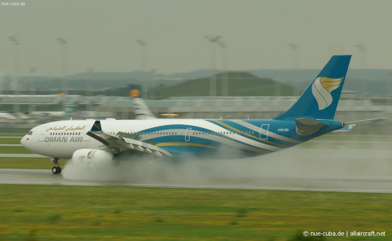 A4O-DG (1227) 2011 Airbus A330-243