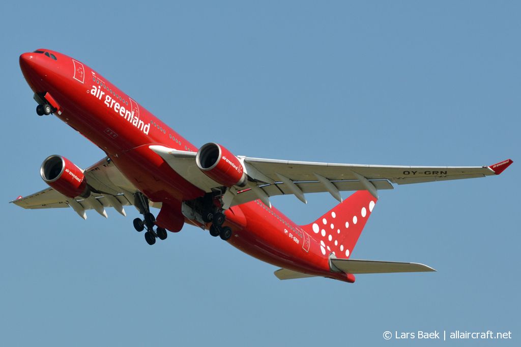 OY-GRN (230) 1998 Airbus A330-223