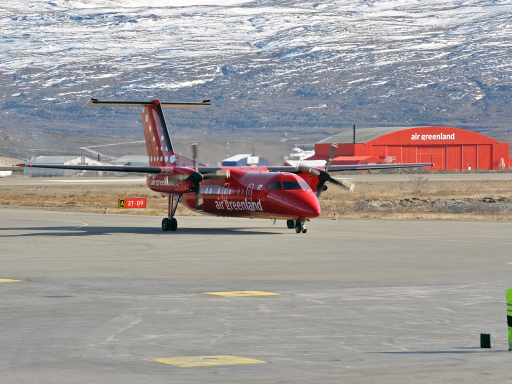 OY-GRJ (cn 0496) Dash 8-Q202