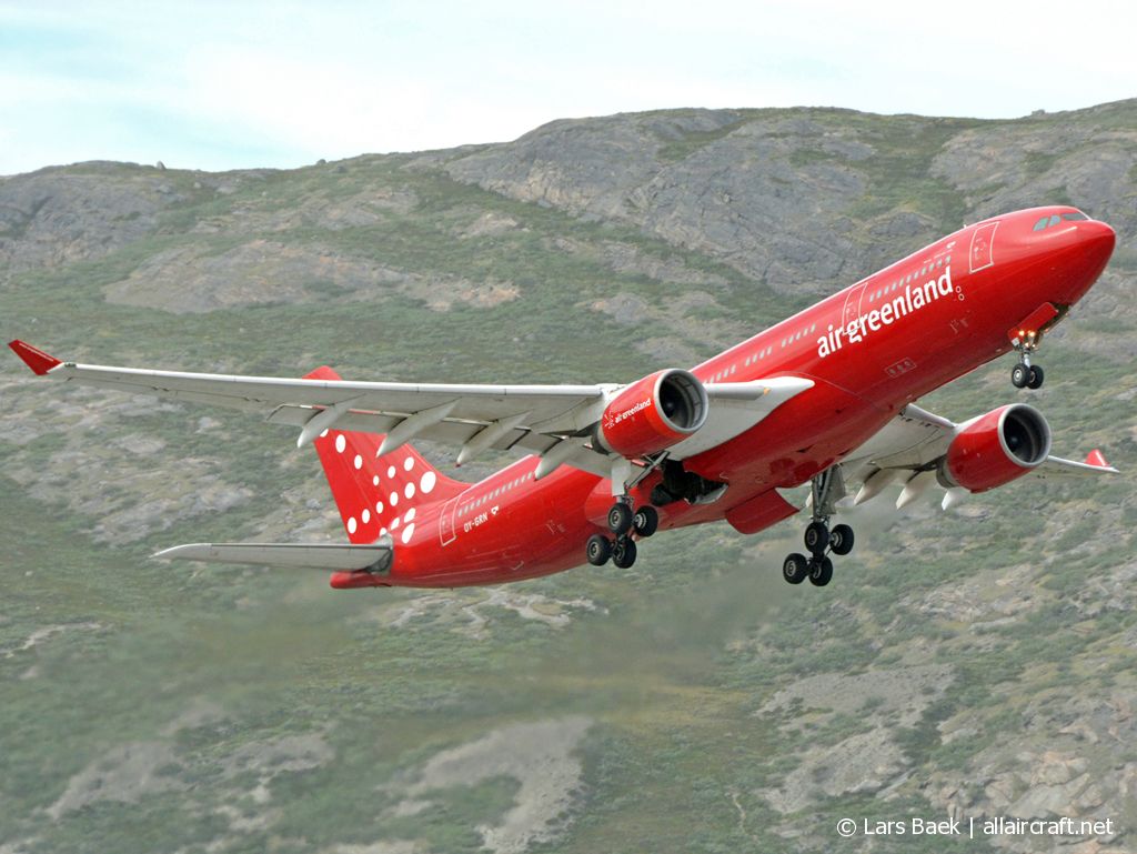 OY-GRN (230) 1998 Airbus A330-223