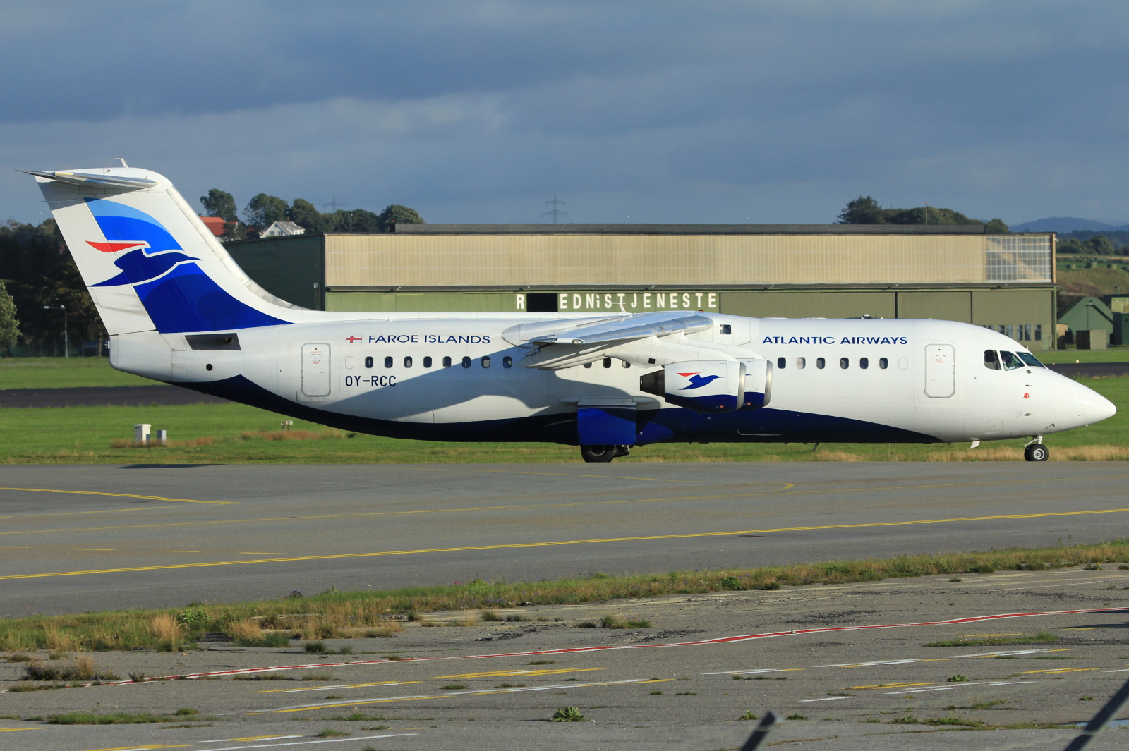 OY-RCC (cn E03357) BAe Avro 146-RJ100