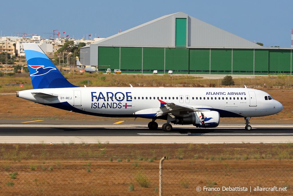 OY-RCJ (7465) 2016 Airbus A320-214