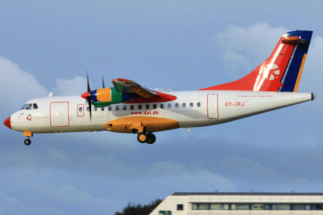 OY-JRJ ( 036 ) 1986 ATR-42-320