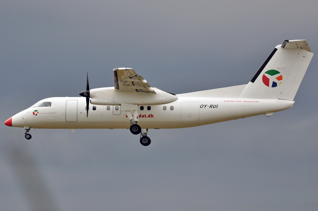 OY-RUI (335) DeHavilland Canada DHC-8-106 Dash 8