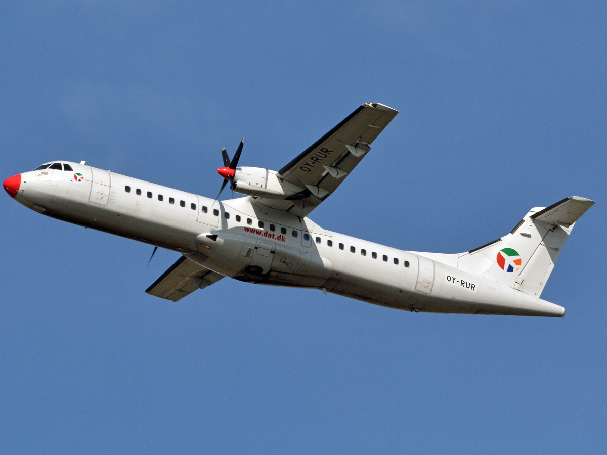 OY-RUR (145) 1989 ATR-72-201