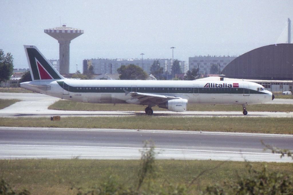 I-BIXK (1220) 2000 Airbus A321-112