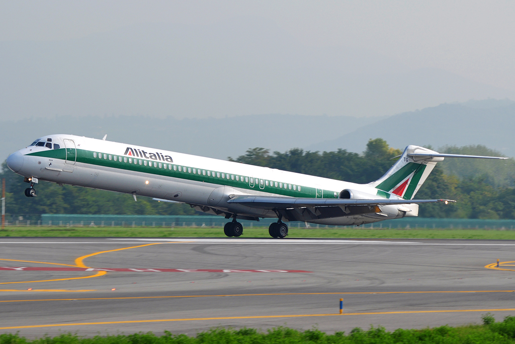 I-DATG (53225) 1994 McDonnell Douglas MD-82
