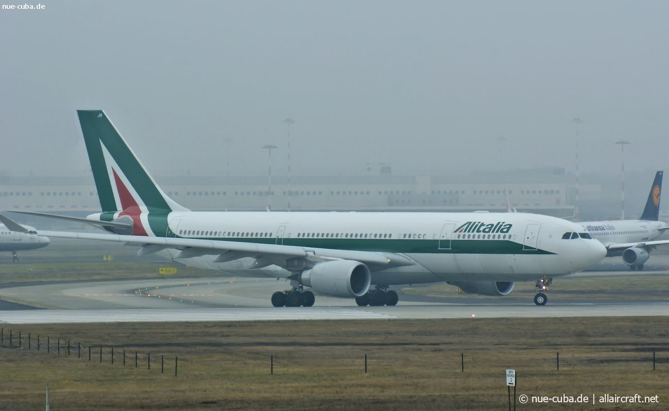 EI-EJH (1135) 2010 Airbus A330-202